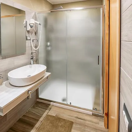 Silver Sleep Papasidero