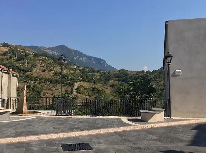 住宿加早餐酒店 Silver Sleep Papasidero